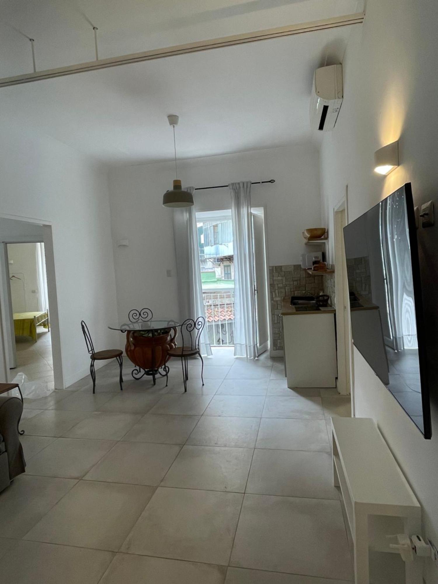 Terrazza Viviani Apartment เนเปิลส์ ภายนอก รูปภาพ